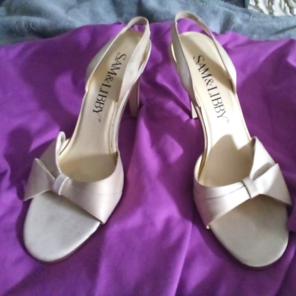Sam and Libby Pumps